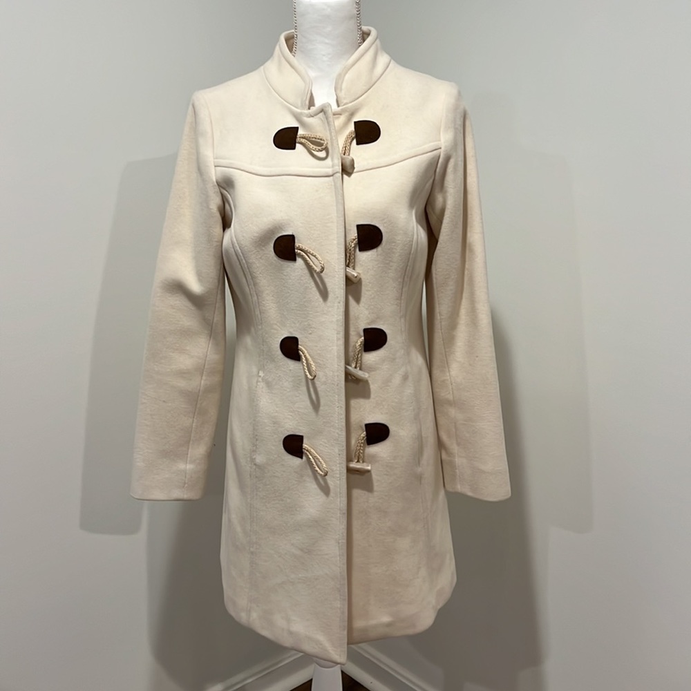 Liquid Cream Women toggle coat